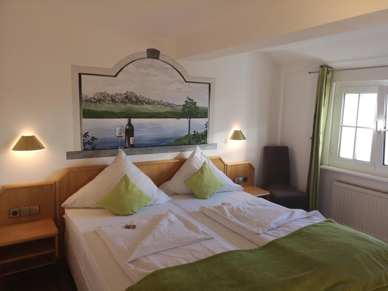 Hotel Dreikoenig & Restaurant Seegourmet ハーグナウ エクステリア 写真