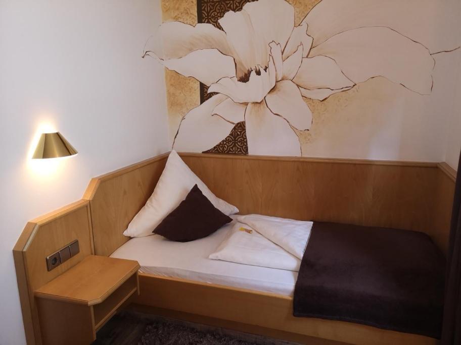 Hotel Dreikoenig & Restaurant Seegourmet ハーグナウ エクステリア 写真