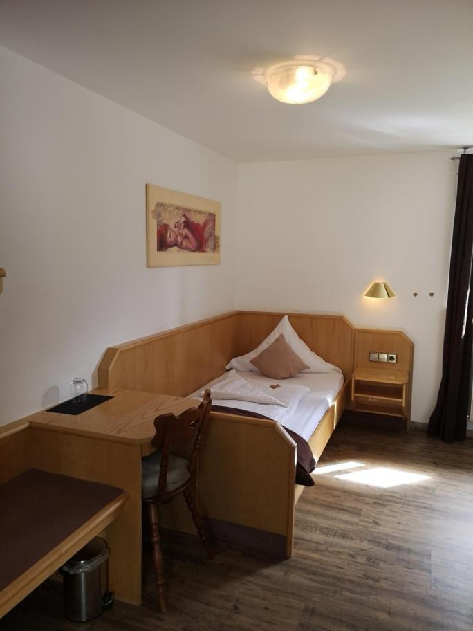 Hotel Dreikoenig & Restaurant Seegourmet ハーグナウ エクステリア 写真